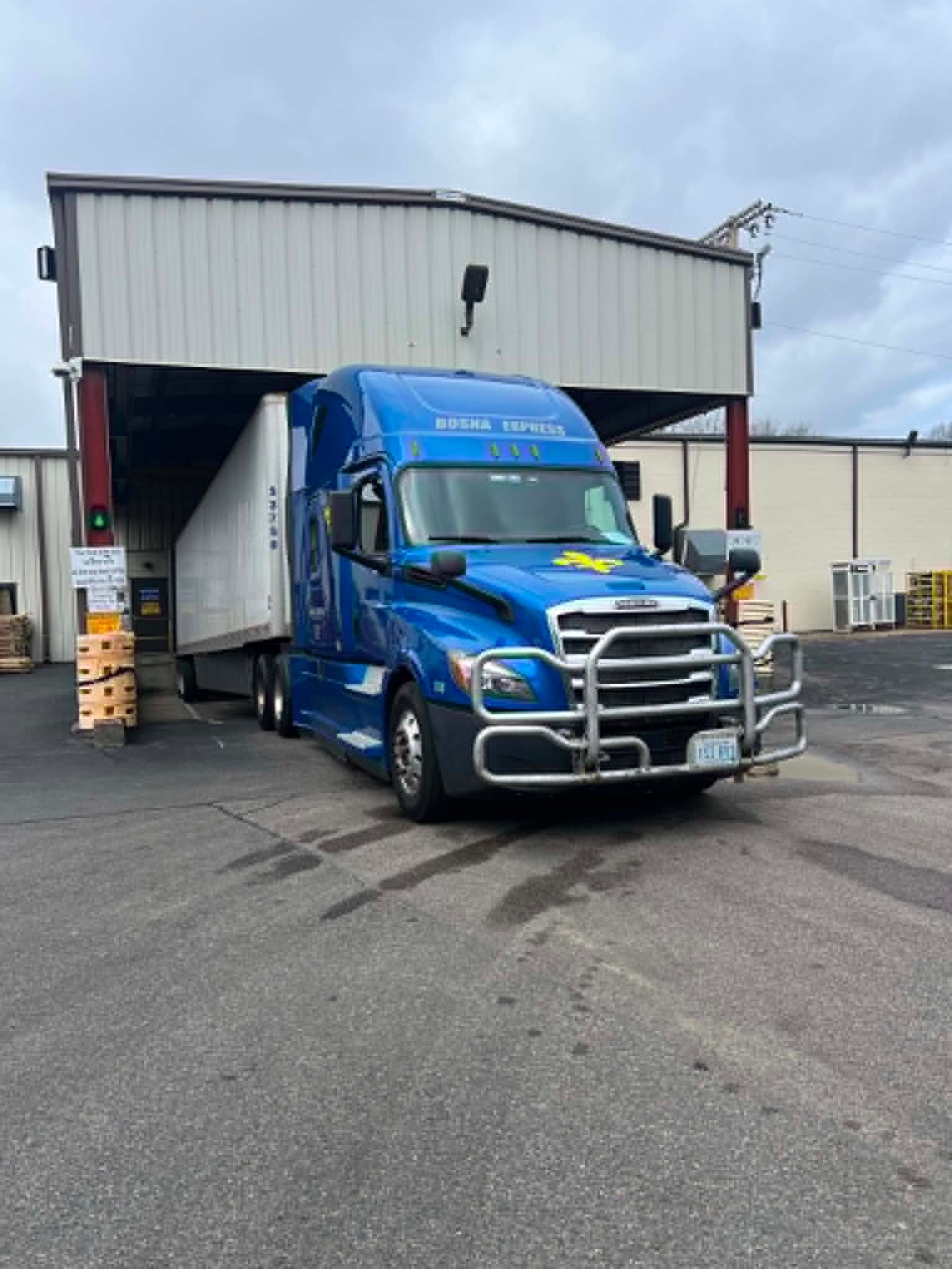 Contact Bosna Express truck image